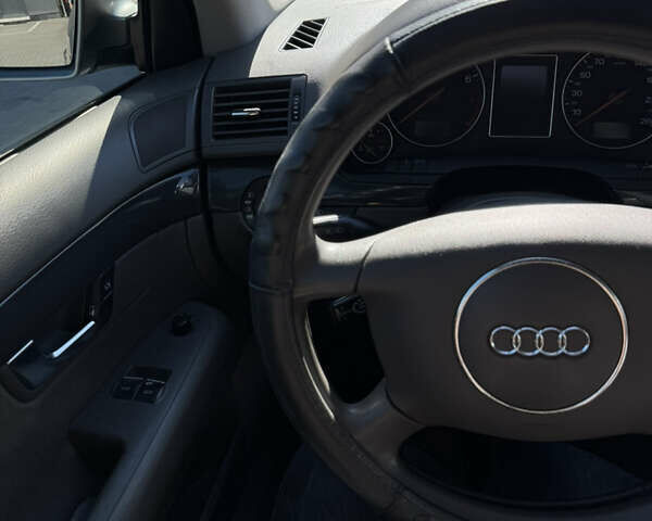 Серый Ауди А4, объемом двигателя 1.6 л и пробегом 297 тыс. км за 5300 $, фото 7 на Automoto.ua