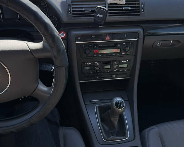 Серый Ауди А4, объемом двигателя 1.6 л и пробегом 297 тыс. км за 5300 $, фото 8 на Automoto.ua