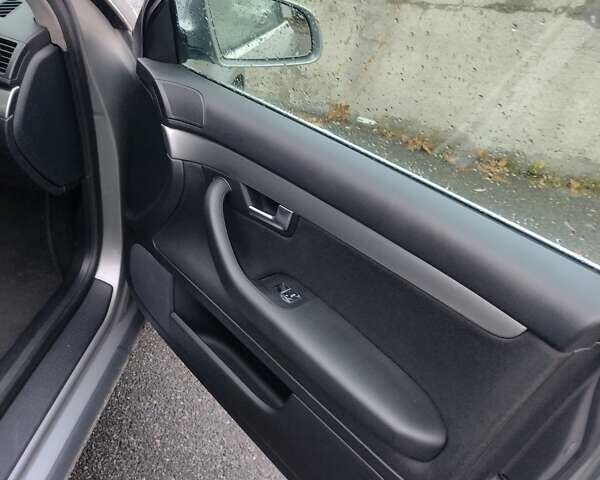 Серый Ауди А4, объемом двигателя 2.5 л и пробегом 265 тыс. км за 5400 $, фото 12 на Automoto.ua