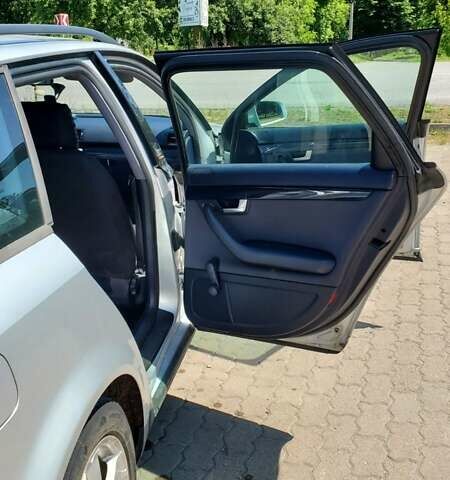 Серый Ауди А4, объемом двигателя 1.98 л и пробегом 210 тыс. км за 5000 $, фото 5 на Automoto.ua