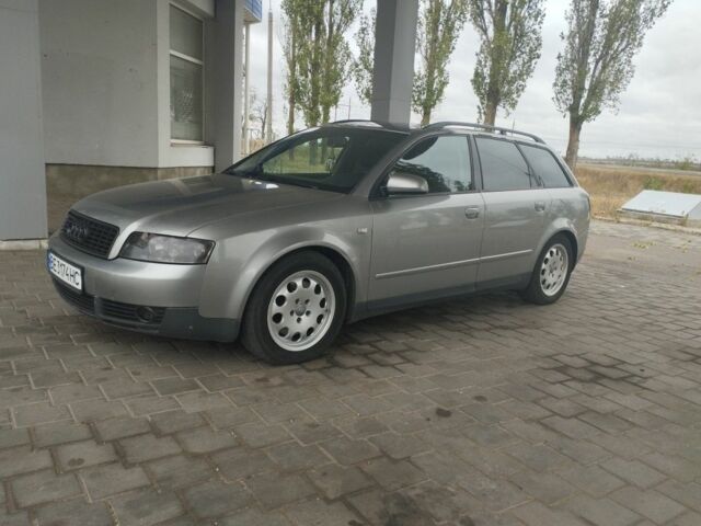 Сірий Ауді А4, об'ємом двигуна 1.8 л та пробігом 320 тис. км за 5000 $, фото 1 на Automoto.ua