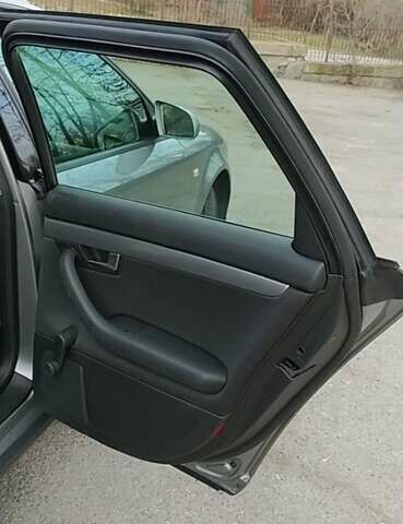 Серый Ауди А4, объемом двигателя 2 л и пробегом 245 тыс. км за 7000 $, фото 17 на Automoto.ua