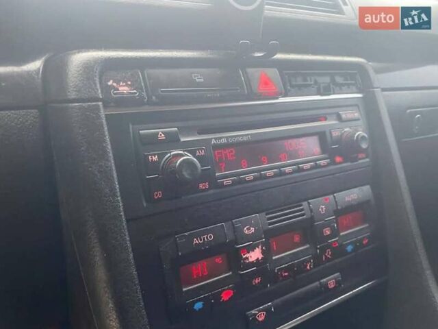Сірий Ауді А4, об'ємом двигуна 2.5 л та пробігом 447 тис. км за 4600 $, фото 8 на Automoto.ua