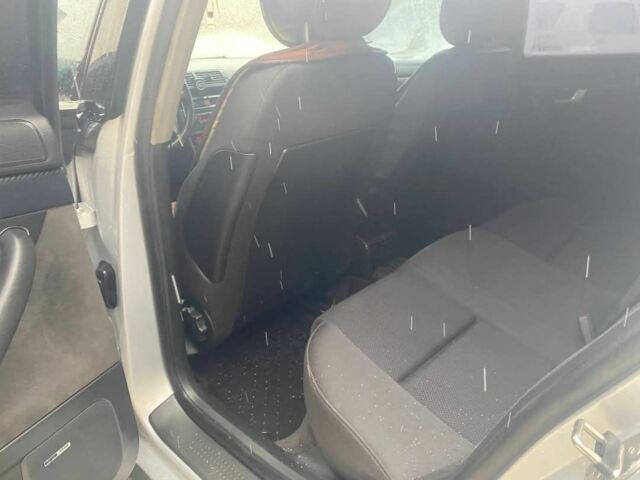 Сірий Ауді А4, об'ємом двигуна 2.5 л та пробігом 447 тис. км за 4750 $, фото 2 на Automoto.ua