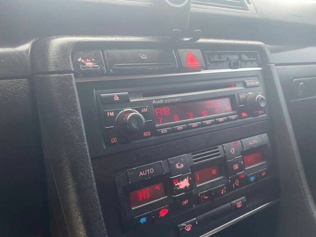 Сірий Ауді А4, об'ємом двигуна 2.5 л та пробігом 447 тис. км за 4750 $, фото 4 на Automoto.ua