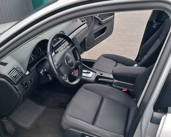 Ауди А4 2002 в Киеве на Automoto.ua Серый Ауди А4, объемом двигателя 1.98 л и пробегом 265 тыс. км за 5650 $, фото 4 на Automoto.ua