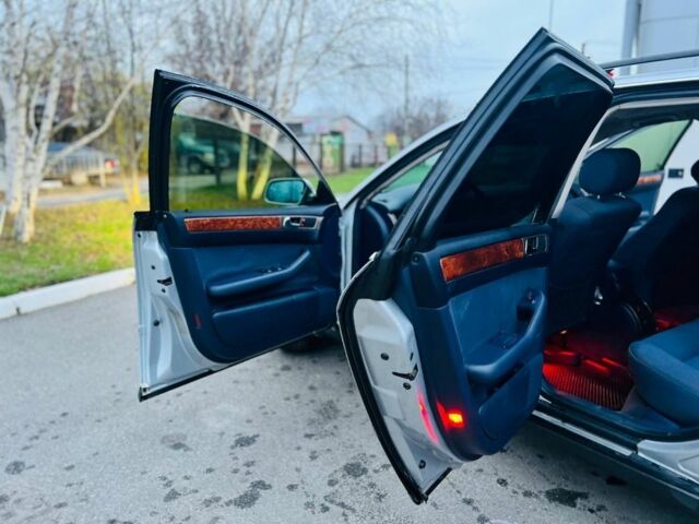 Серый Ауди А4, объемом двигателя 2.5 л и пробегом 200 тыс. км за 2350 $, фото 9 на Automoto.ua