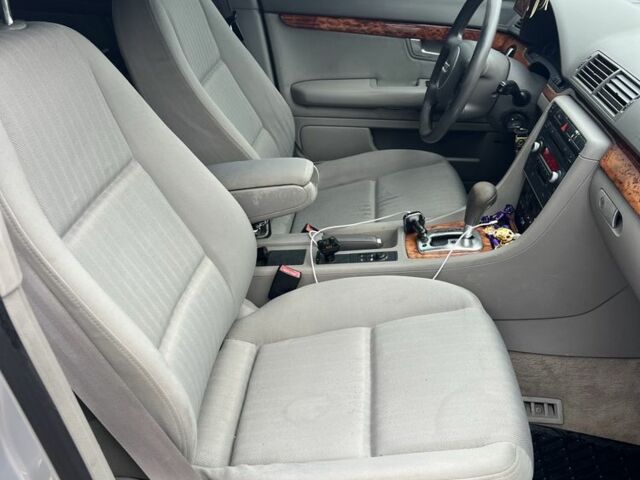 Серый Ауди А4, объемом двигателя 2.5 л и пробегом 406 тыс. км за 4200 $, фото 2 на Automoto.ua