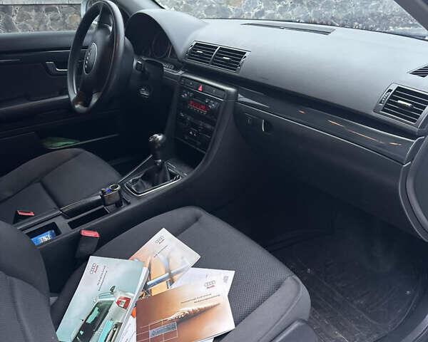 Сірий Ауді А4, об'ємом двигуна 1.6 л та пробігом 250 тис. км за 4400 $, фото 27 на Automoto.ua