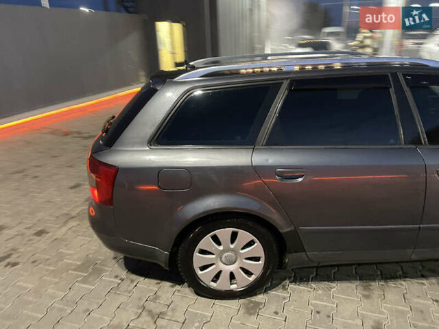 Ауді А4 2002 у Чернівцях на Automoto.ua Сірий Ауді А4, об'ємом двигуна 2.5 л та пробігом 290 тис. км за 5300 $, фото 12 на Automoto.ua