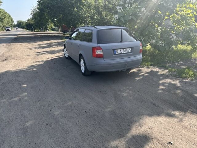 Серый Ауди А4, объемом двигателя 1.9 л и пробегом 500 тыс. км за 3000 $, фото 1 на Automoto.ua