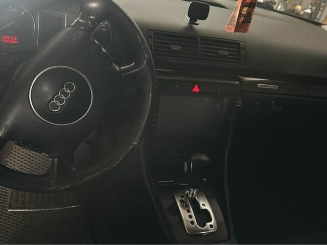 Серый Ауди А4, объемом двигателя 2.5 л и пробегом 2 тыс. км за 4000 $, фото 3 на Automoto.ua