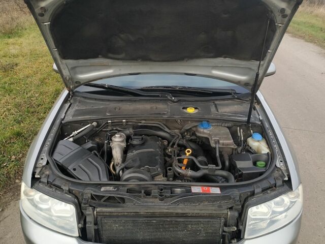 Серый Ауди А4, объемом двигателя 1.9 л и пробегом 320 тыс. км за 2800 $, фото 7 на Automoto.ua