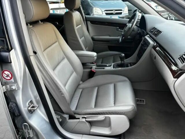 Сірий Ауді А4, об'ємом двигуна 1.9 л та пробігом 268 тис. км за 1377 $, фото 5 на Automoto.ua