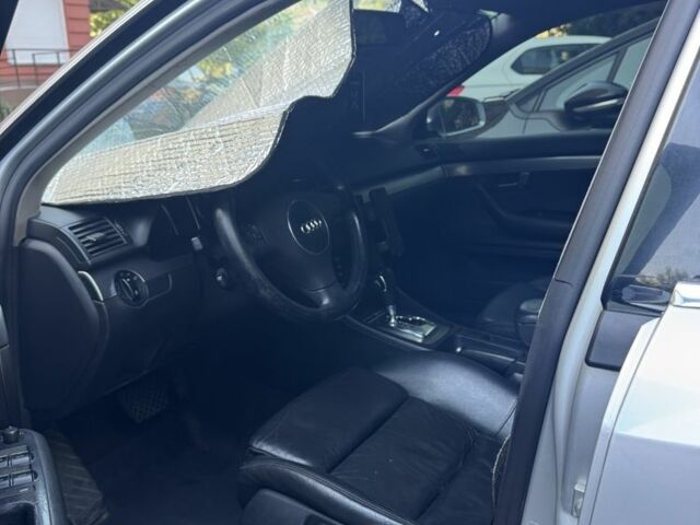 Серый Ауди А4, объемом двигателя 2.5 л и пробегом 300 тыс. км за 4700 $, фото 6 на Automoto.ua