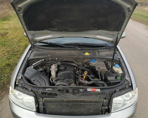 Серый Ауди А4, объемом двигателя 1.9 л и пробегом 320 тыс. км за 2800 $, фото 7 на Automoto.ua