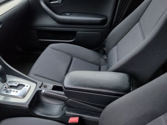 Ауді А4 2002 у Петропавлівська Борщагівка на Automoto.ua Сірий Ауді А4, об'ємом двигуна 2.5 л та пробігом 260 тис. км за 5200 $, фото 23 на Automoto.ua