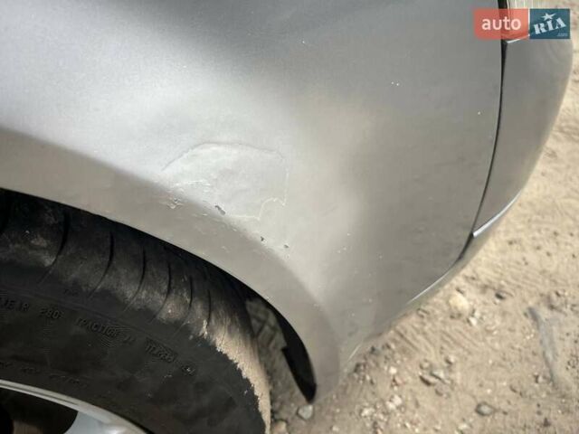 Ауді А4 2002 у Обухове на Automoto.ua Сірий Ауді А4, об'ємом двигуна 2.5 л та пробігом 320 тис. км за 3900 $, фото 10 на Automoto.ua