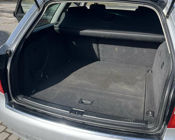 Серый Ауди А4, объемом двигателя 2.5 л и пробегом 280 тыс. км за 3500 $, фото 15 на Automoto.ua