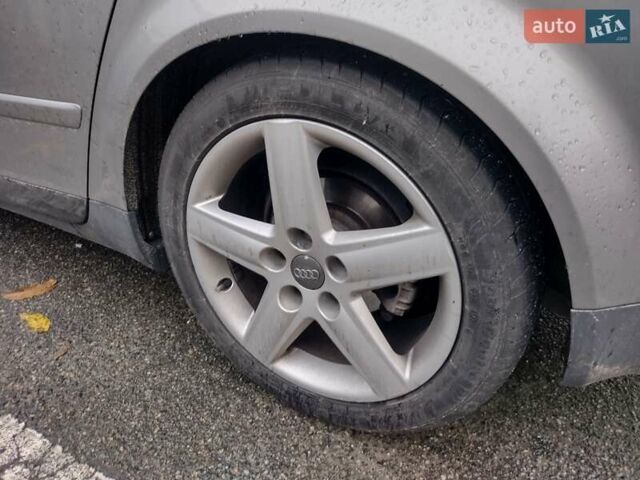 Серый Ауди А4, объемом двигателя 2.5 л и пробегом 265 тыс. км за 5400 $, фото 15 на Automoto.ua