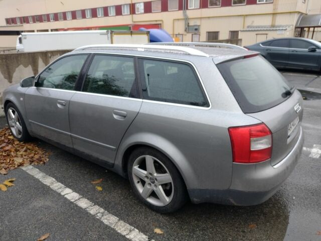 Ауді А4 2002 у Петропавлівська Борщагівка на Automoto.ua Сірий Ауді А4, об'ємом двигуна 2.5 л та пробігом 260 тис. км за 5200 $, фото 3 на Automoto.ua