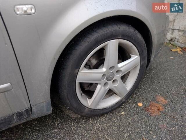 Серый Ауди А4, объемом двигателя 2.5 л и пробегом 265 тыс. км за 5400 $, фото 8 на Automoto.ua