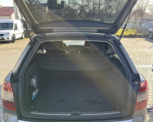 Ауді А4 2002 у Львові на Automoto.ua Сірий Ауді А4, об'ємом двигуна 1.9 л та пробігом 232 тис. км за 3800 $, фото 10 на Automoto.ua