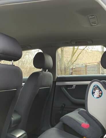 Серый Ауди А4, объемом двигателя 2 л и пробегом 245 тыс. км за 7000 $, фото 16 на Automoto.ua