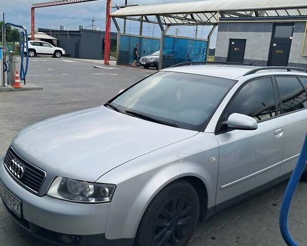 Ауди А4 2002 в Киеве на Automoto.ua Серый Ауди А4, объемом двигателя 1.98 л и пробегом 265 тыс. км за 5650 $, фото 1 на Automoto.ua
