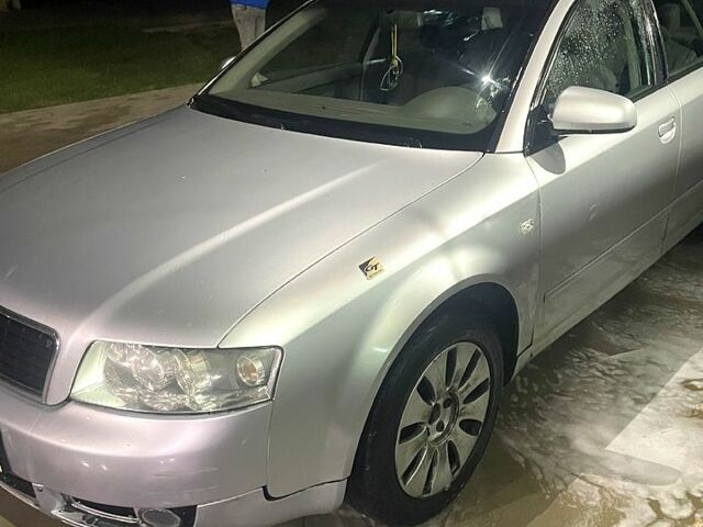 Сірий Ауді А4, об'ємом двигуна 1.9 л та пробігом 380 тис. км за 4100 $, фото 4 на Automoto.ua