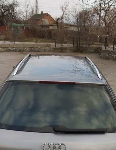 Серый Ауди А4, объемом двигателя 2 л и пробегом 245 тыс. км за 7000 $, фото 7 на Automoto.ua