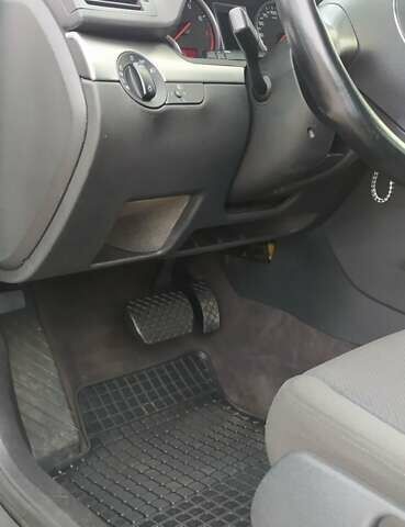 Серый Ауди А4, объемом двигателя 2 л и пробегом 245 тыс. км за 7000 $, фото 13 на Automoto.ua