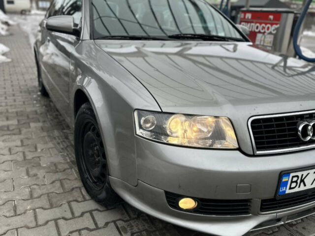 Сірий Ауді А4, об'ємом двигуна 2.5 л та пробігом 322 тис. км за 4292 $, фото 3 на Automoto.ua