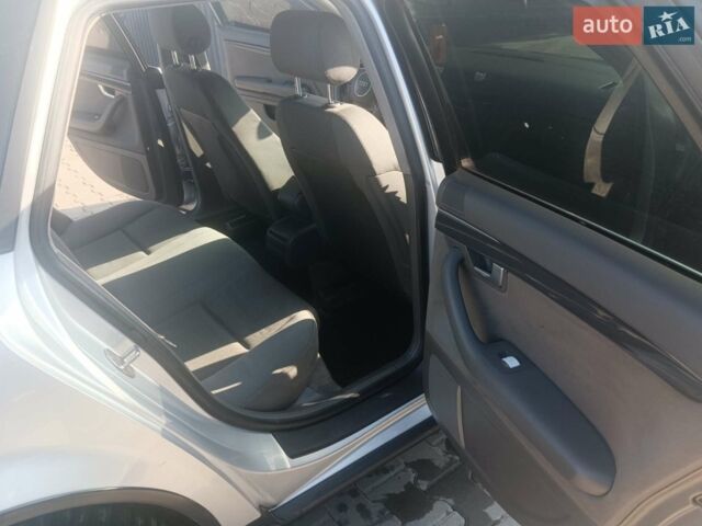 Сірий Ауді А4, об'ємом двигуна 2.5 л та пробігом 319 тис. км за 4500 $, фото 10 на Automoto.ua