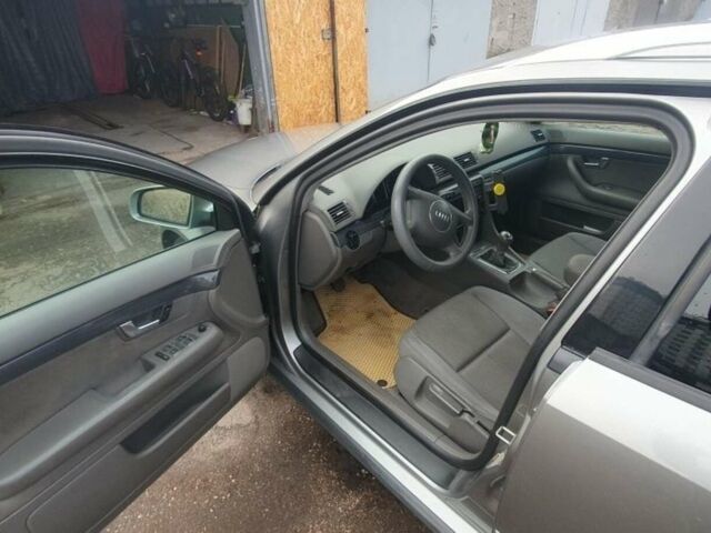 Сірий Ауді А4, об'ємом двигуна 2.5 л та пробігом 395 тис. км за 4000 $, фото 5 на Automoto.ua