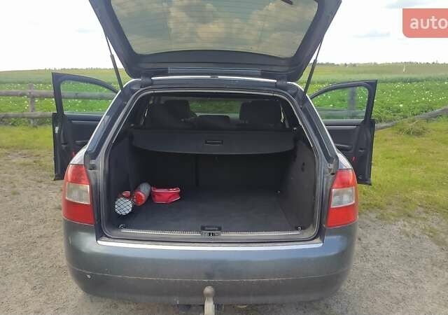 Серый Ауди А4, объемом двигателя 1.9 л и пробегом 350 тыс. км за 3000 $, фото 5 на Automoto.ua