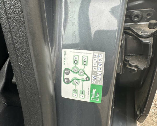 Сірий Ауді А4, об'ємом двигуна 1.78 л та пробігом 225 тис. км за 6500 $, фото 8 на Automoto.ua