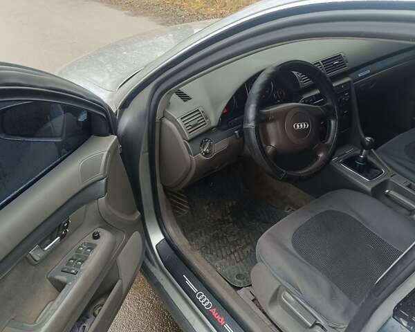 Серый Ауди А4, объемом двигателя 1.9 л и пробегом 500 тыс. км за 4550 $, фото 7 на Automoto.ua