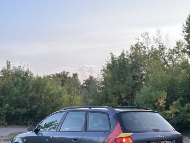 Сірий Ауді А4, об'ємом двигуна 2.5 л та пробігом 250 тис. км за 2700 $, фото 3 на Automoto.ua
