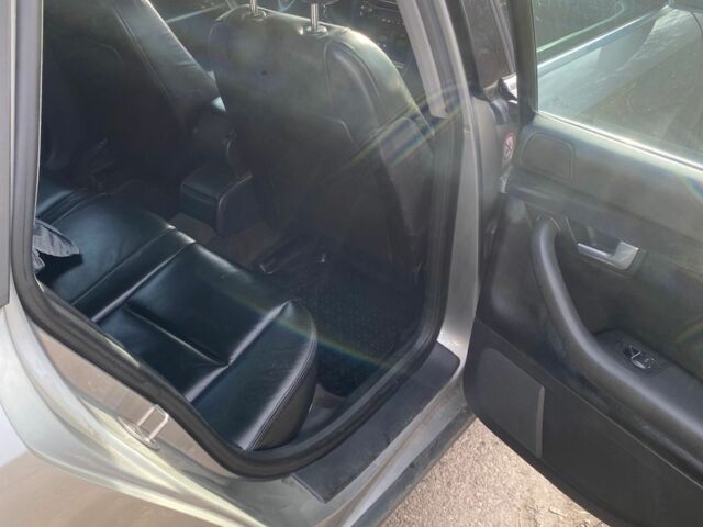 Серый Ауди А4, объемом двигателя 1.9 л и пробегом 438 тыс. км за 2450 $, фото 7 на Automoto.ua