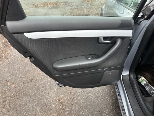 Серый Ауди А4, объемом двигателя 2.5 л и пробегом 320 тыс. км за 3700 $, фото 8 на Automoto.ua