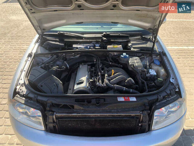 Серый Ауди А4, объемом двигателя 1.6 л и пробегом 215 тыс. км за 4900 $, фото 9 на Automoto.ua