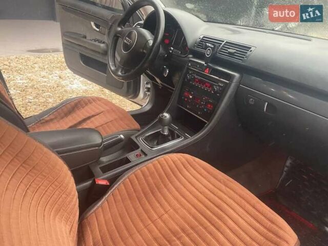 Сірий Ауді А4, об'ємом двигуна 2.5 л та пробігом 447 тис. км за 4600 $, фото 22 на Automoto.ua
