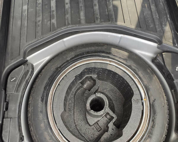 Серый Ауди А4, объемом двигателя 1.9 л и пробегом 407 тыс. км за 5000 $, фото 19 на Automoto.ua