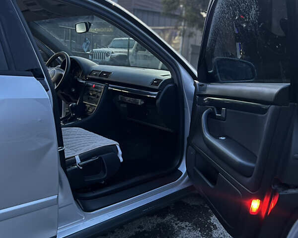 Серый Ауди А4, объемом двигателя 1.98 л и пробегом 330 тыс. км за 4400 $, фото 12 на Automoto.ua