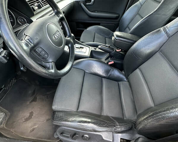 Серый Ауди А4, объемом двигателя 2.5 л и пробегом 297 тыс. км за 4000 $, фото 11 на Automoto.ua