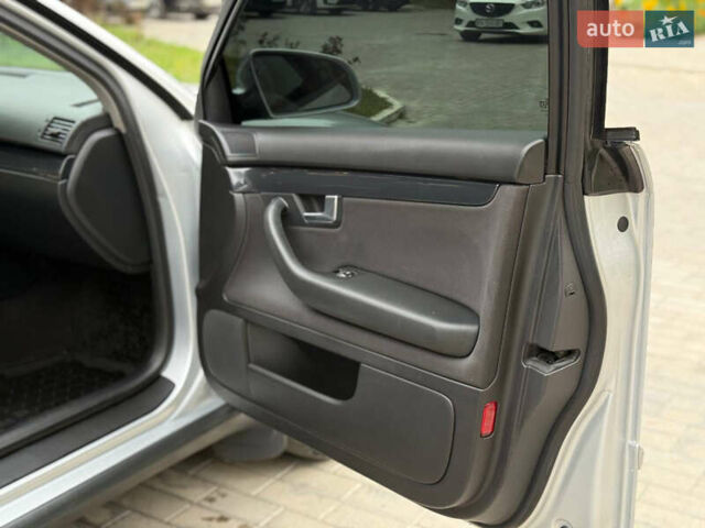 Сірий Ауді А4, об'ємом двигуна 1.98 л та пробігом 210 тис. км за 5000 $, фото 37 на Automoto.ua