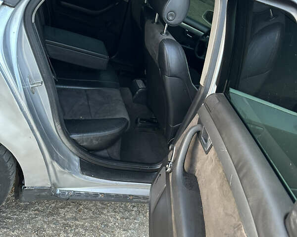 Серый Ауди А4, объемом двигателя 2.5 л и пробегом 340 тыс. км за 2100 $, фото 33 на Automoto.ua