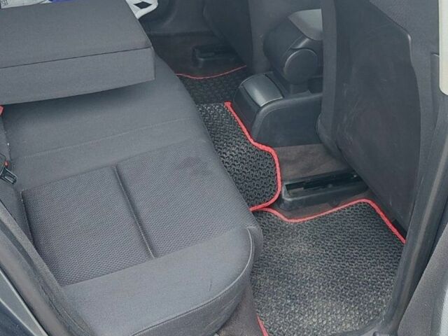 Серый Ауди А4, объемом двигателя 1.8 л и пробегом 239 тыс. км за 6300 $, фото 11 на Automoto.ua