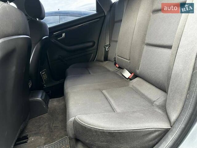 Серый Ауди А4, объемом двигателя 2 л и пробегом 284 тыс. км за 4600 $, фото 13 на Automoto.ua